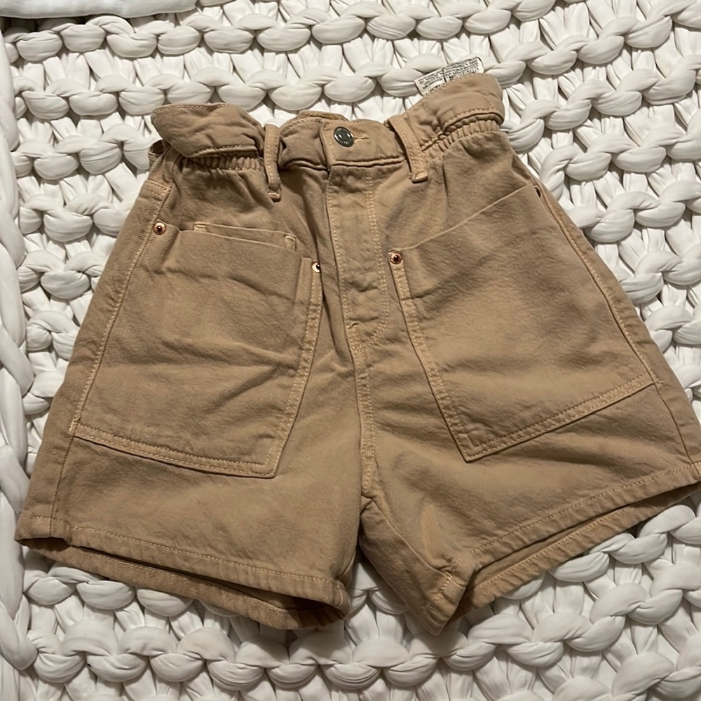 Crackly paperbag shorts